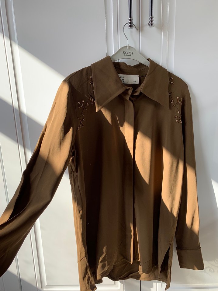 Kahverengi İşlemeli Uzun Kollu Gömlek - Görsel 3