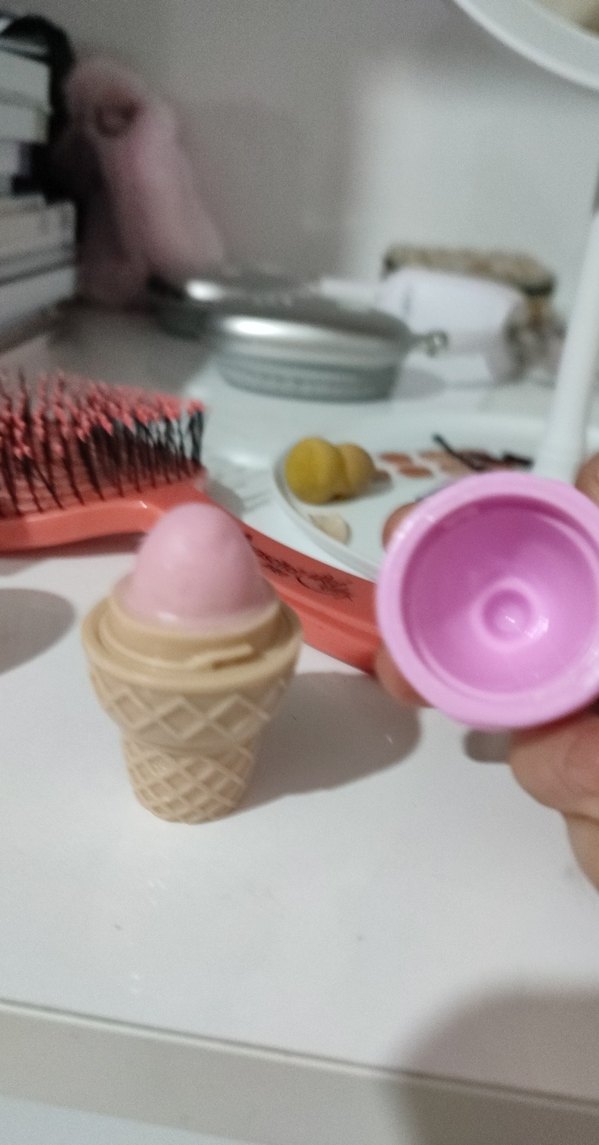 Dondurma Tasarımlı Pembe Dudak Parlatıcısı - Görsel 4