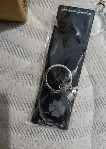 Renkli Işıklı Pullu Anahtarlık - Görsel 6