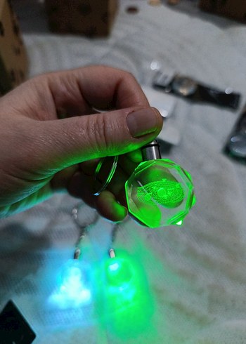 Renkli Işıklı Pullu Anahtarlık - Görsel 10