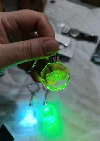 Renkli Işıklı Pullu Anahtarlık - Görsel 14