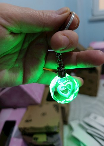 Renkli Işıklı Pullu Anahtarlık - Görsel 8