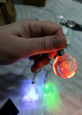 Renkli Işıklı Pullu Anahtarlık - Görsel 13