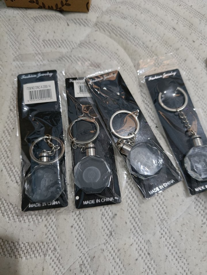 Renkli Işıklı Pullu Anahtarlık - Görsel 5