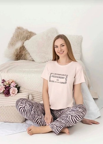Pembe Zebra Desenli Kadın Kısa Kollu Pijama Takımı L Beden