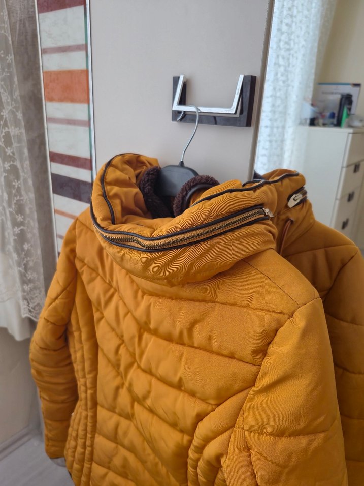 Loft Hardal Sarısı Fermuarlı Temiz Kullanılmış Kadın Kışlık Mont - Görsel 4