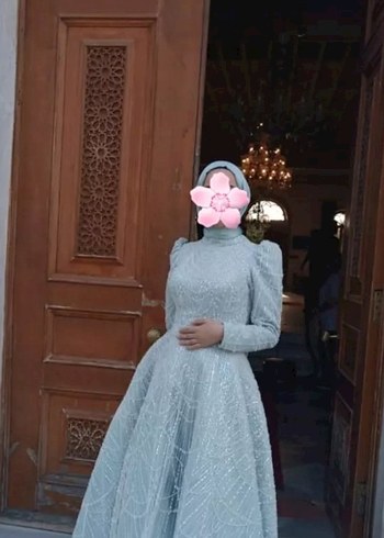 Uzun Kollu mint Nakışlı Nişan Elbisesi