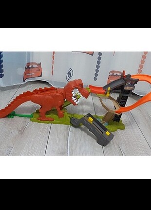 Hot wheels çılgın dinazor trex