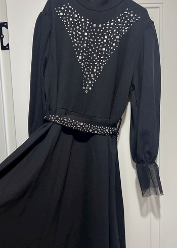Uzun Kollu Siyah Gotik Nakışlı Elbise