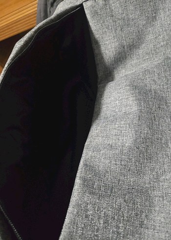 Gri Fermuarlı Minimalist Erkek Sırt Çantası - Görsel 2