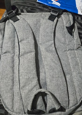 Gri Fermuarlı Minimalist Erkek Sırt Çantası - Görsel 5