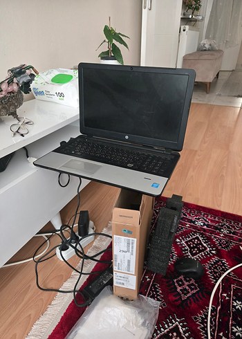 Beyaz Laptop Dizüstü Bilgisayar - Görsel 3