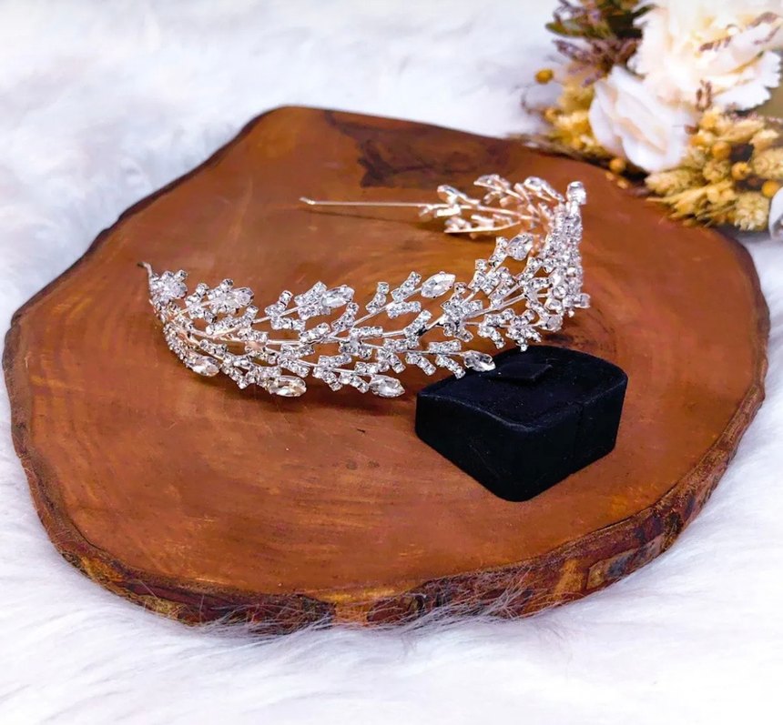 Beyaz Drapeli Straplez Midi Abiye - Görsel 3