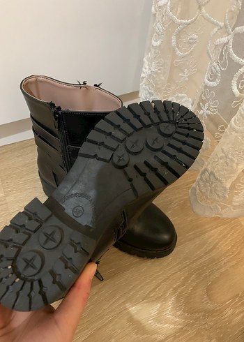 Tokalı Siyah Deri bot - Görsel 4