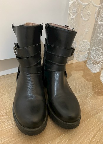 Tokalı Siyah Deri bot - Görsel 2