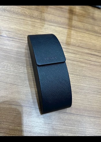 Prada Gözlük Kutusu
