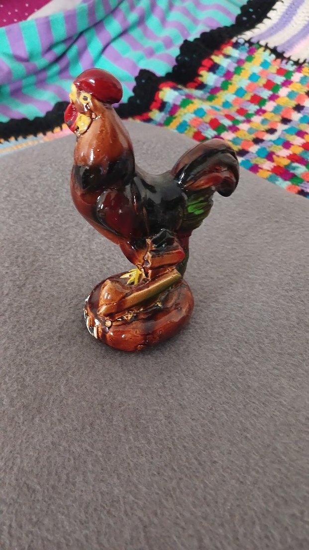 Koyu kahverengi horoz figürü - Görsel 2