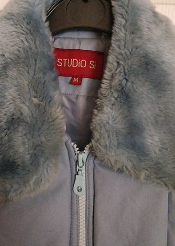 Mavi Peluş Detaylı Kadın Kışlık Mont - Görsel 2