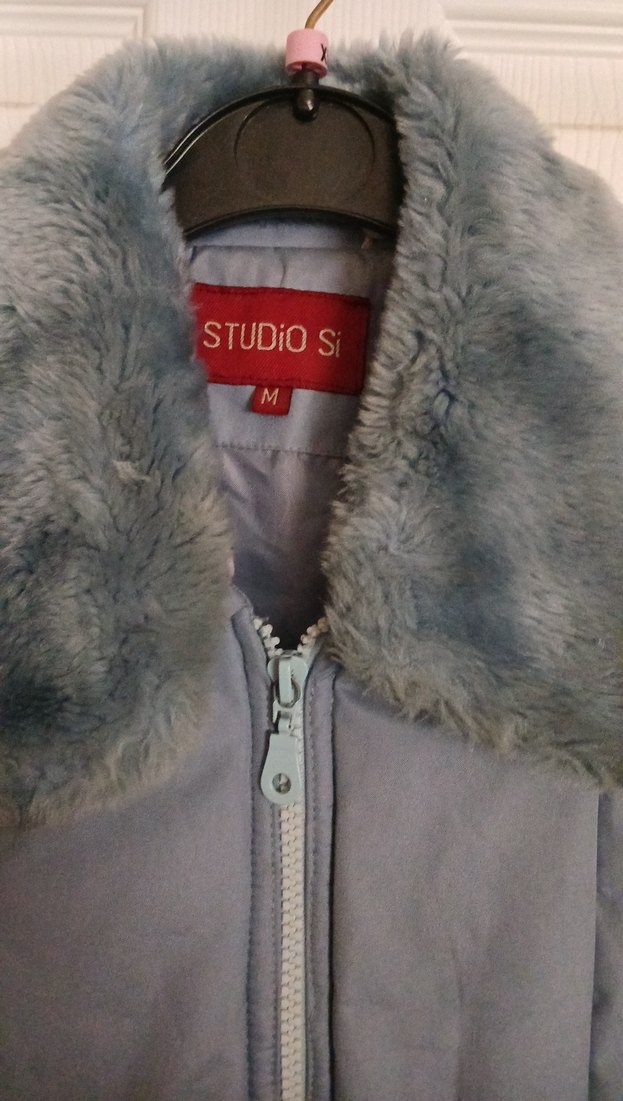 Mavi Peluş Detaylı Kadın Kışlık Mont - Görsel 2