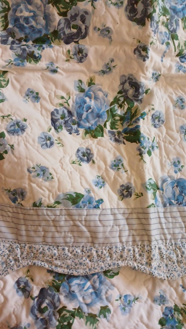 Mavi Çiçek Desenli Pastel Yatak Örtüsü - Görsel 3