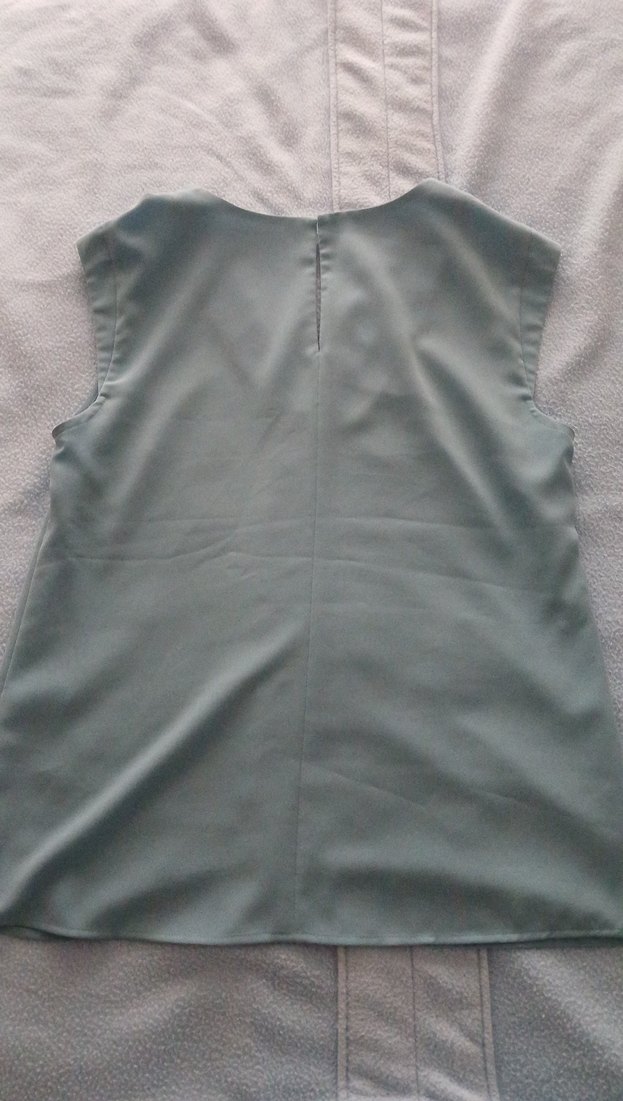 V Yaka Nakışlı Turkuaz Bluz - Görsel 5