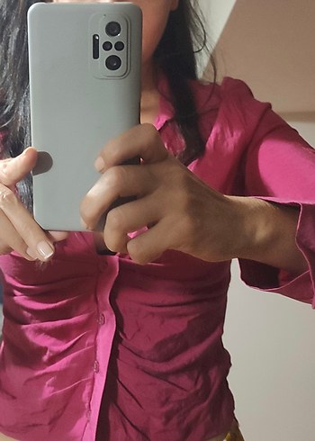Diğer Kadın Fuşya V Yaka Dekolteli Düğmeli Bluz