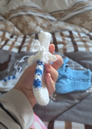 Kışlık Mavi ve Beyaz Örgü Erkek çocuk Patikleri - Görsel 7