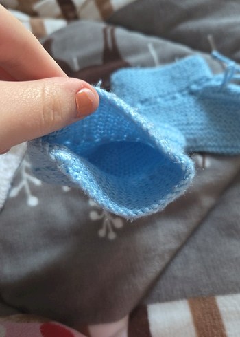 Kışlık Mavi ve Beyaz Örgü Erkek çocuk Patikleri - Görsel 4