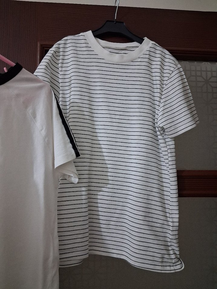 iki tane kız çocuk tshirt - Görsel 2