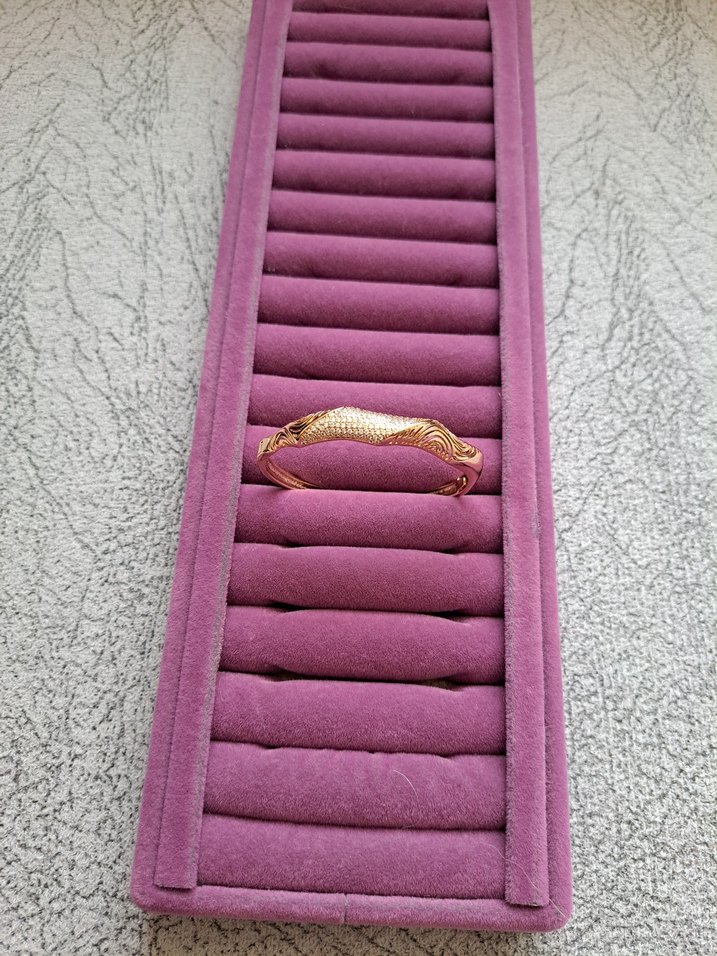 Altın Renkli Yılan Desenli Kadın Bileklik - Görsel 2