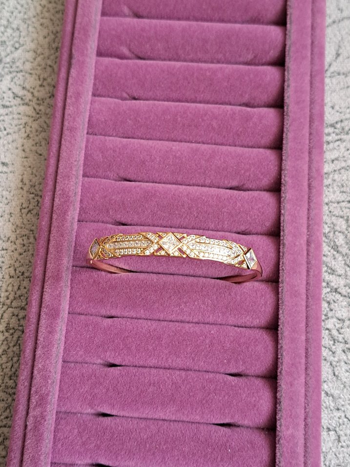 Dantel İşlemeli Altın Renkli Bileklik - Görsel 2