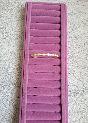 Dantel Detaylı Altın Renk Kadın Bileklik - Görsel 3