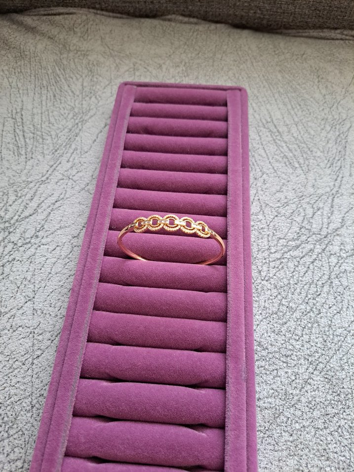 Zincir Detaylı Altın Rengi Bilezik - Görsel 2