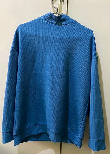 Kadın Mavi Yüksek Yakalı Sweatshirt