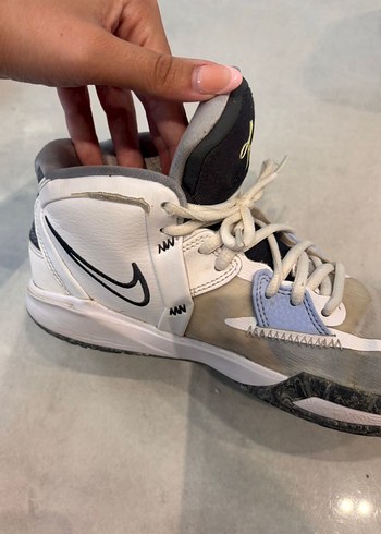 40 Beden beyaz Renk Nike Kyrie İnfinity 8