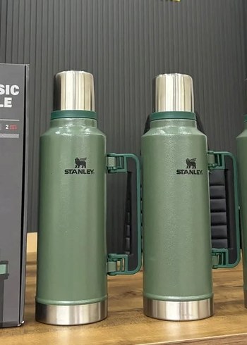 Stanley Classic Termos Matara 1.9 Litre - Görsel 2