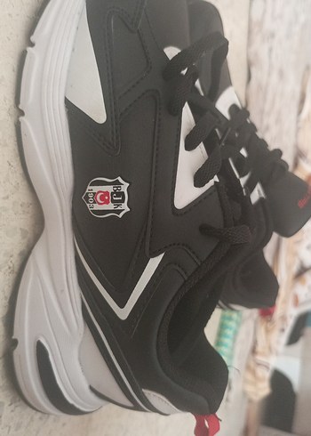 Beyaz Siyah Beşiktaş Spor Ayakkabı ve orjinal