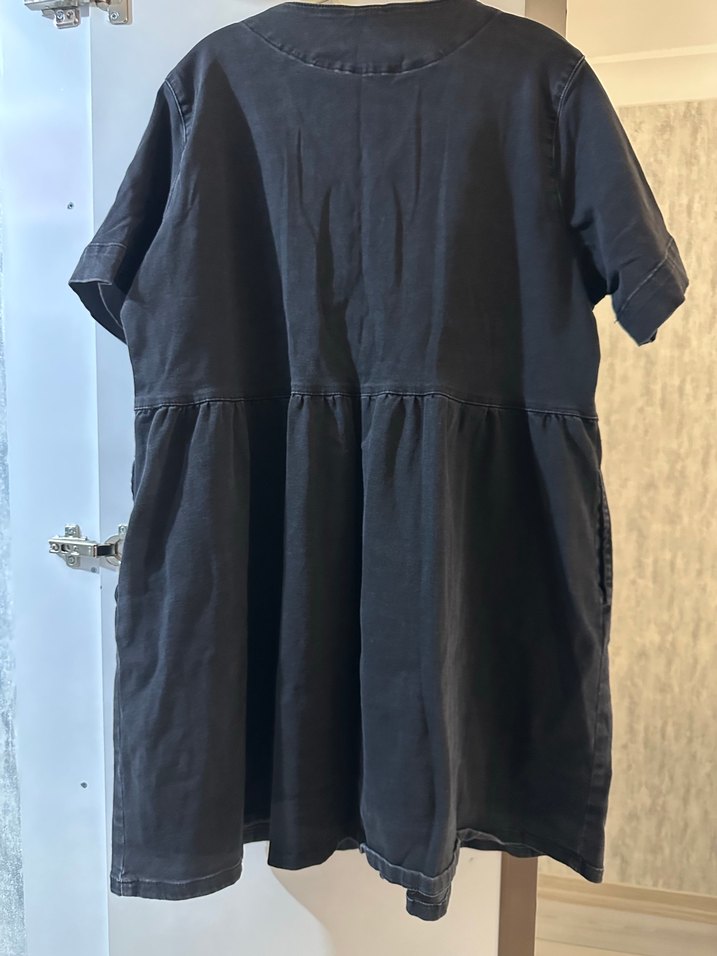 Düğmeli Siyah Denim Midi Elbise - Görsel 2