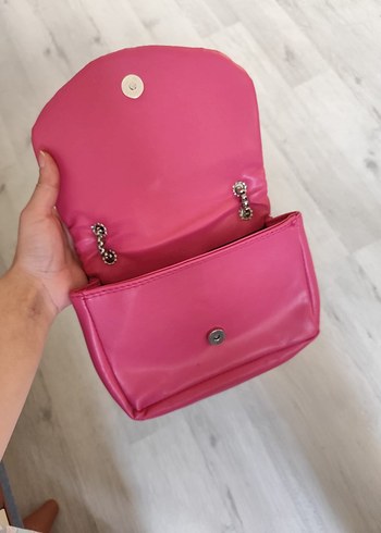  Beden Pembe Zincir Detaylı Kadın Çanta