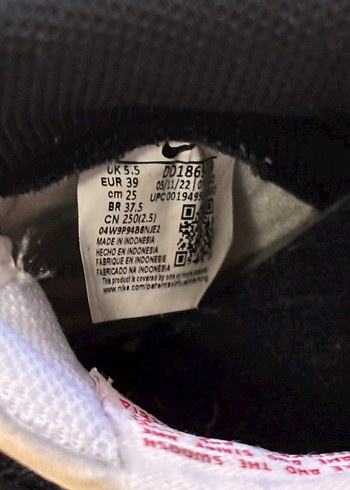 Nike Nike Siyah Beyaz Bağcıklı Kadın Spor Ayakkabı