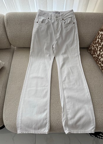 Stradivarius Beyaz Yuksek Bel Genis Paca Jean
