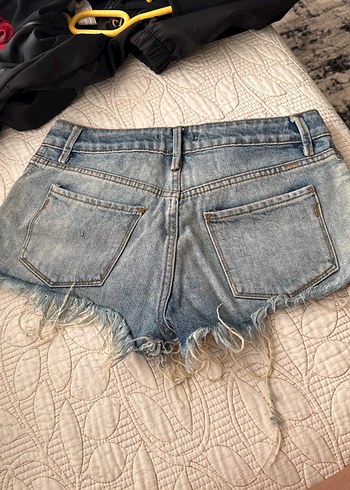 Kikiriki Kadın Mavi Yırtık Mini Denim Şort