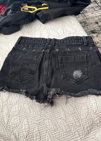 H&M Siyah Loose Fit Mini Denim Şort