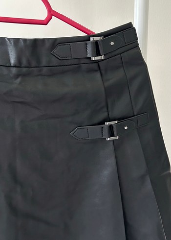 34 Beden siyah Renk Siyah Deri Pilili Mini Etek