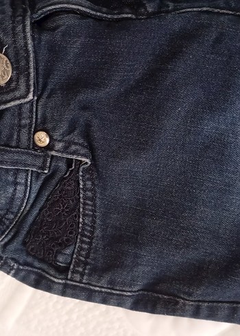 10 Yaş Beden Nakışlı Kemerli Lacivert kız Kot Pantolon