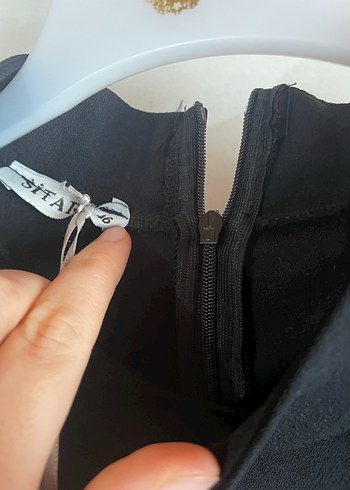 Boncuk İşlemeli Siyah Uzun Kollu Elbise - Görsel 2