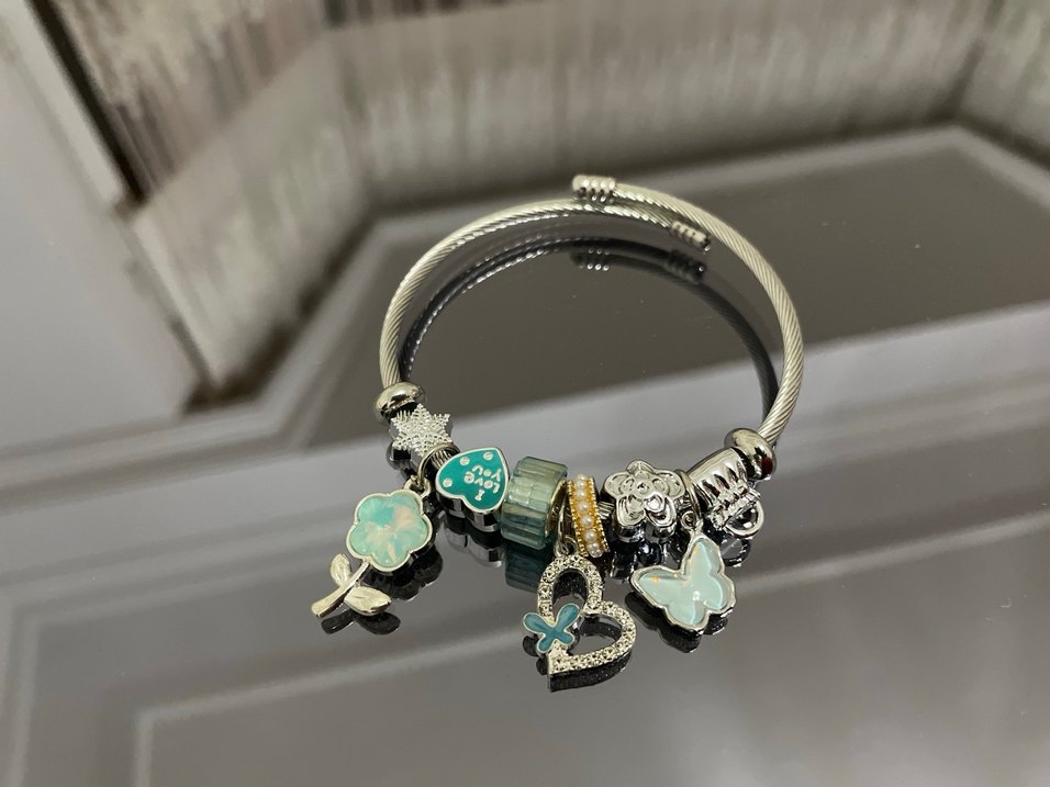 Mavi Kurdele Detaylı Kadın Bileklik - Görsel 4