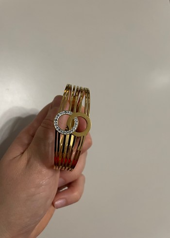 Altın Renkli Tokalı Kadın Bileklik - Görsel 2