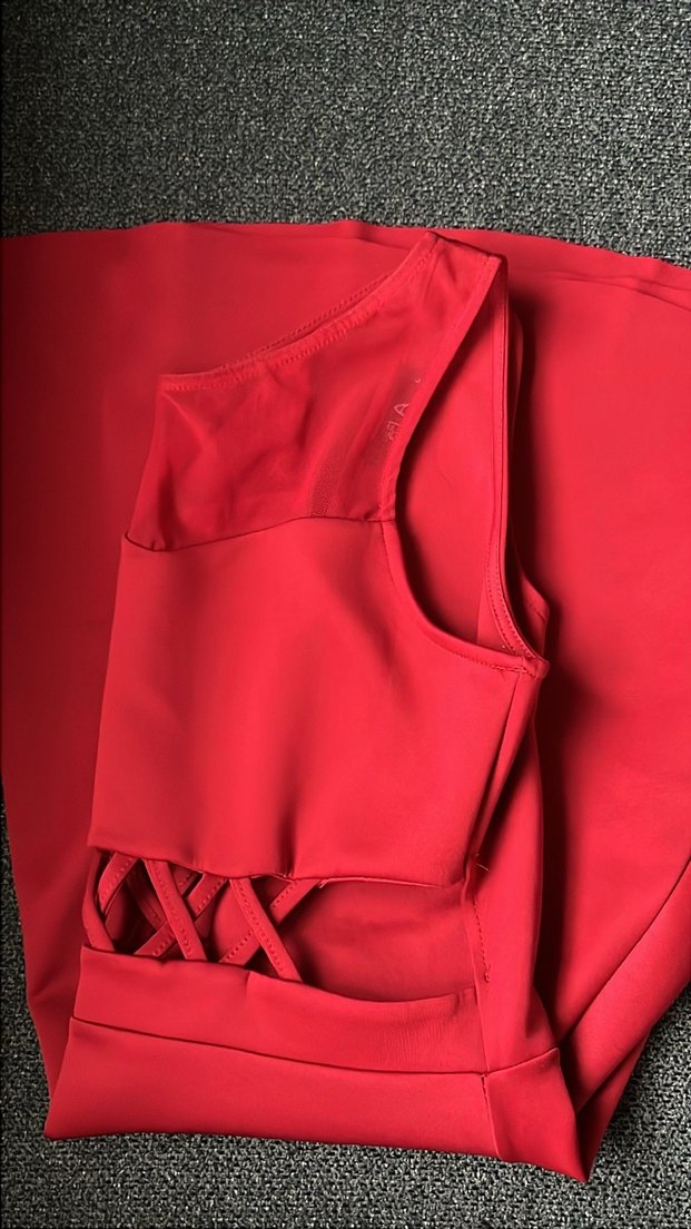 Kırmızı V Yakalı Midi Spor Abiye Elbise - Görsel 3