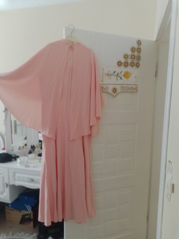 Pembe Uzun Kollu Drapeli Kadın Abiye - Görsel 4